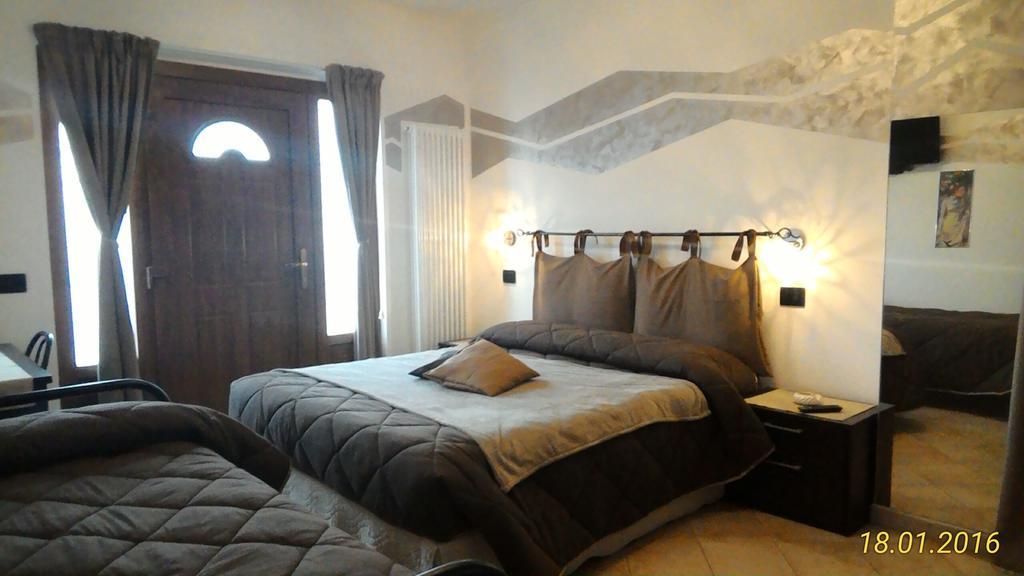 La Casa Del Grillo 1 Bed and Breakfast Aosta Værelse billede
