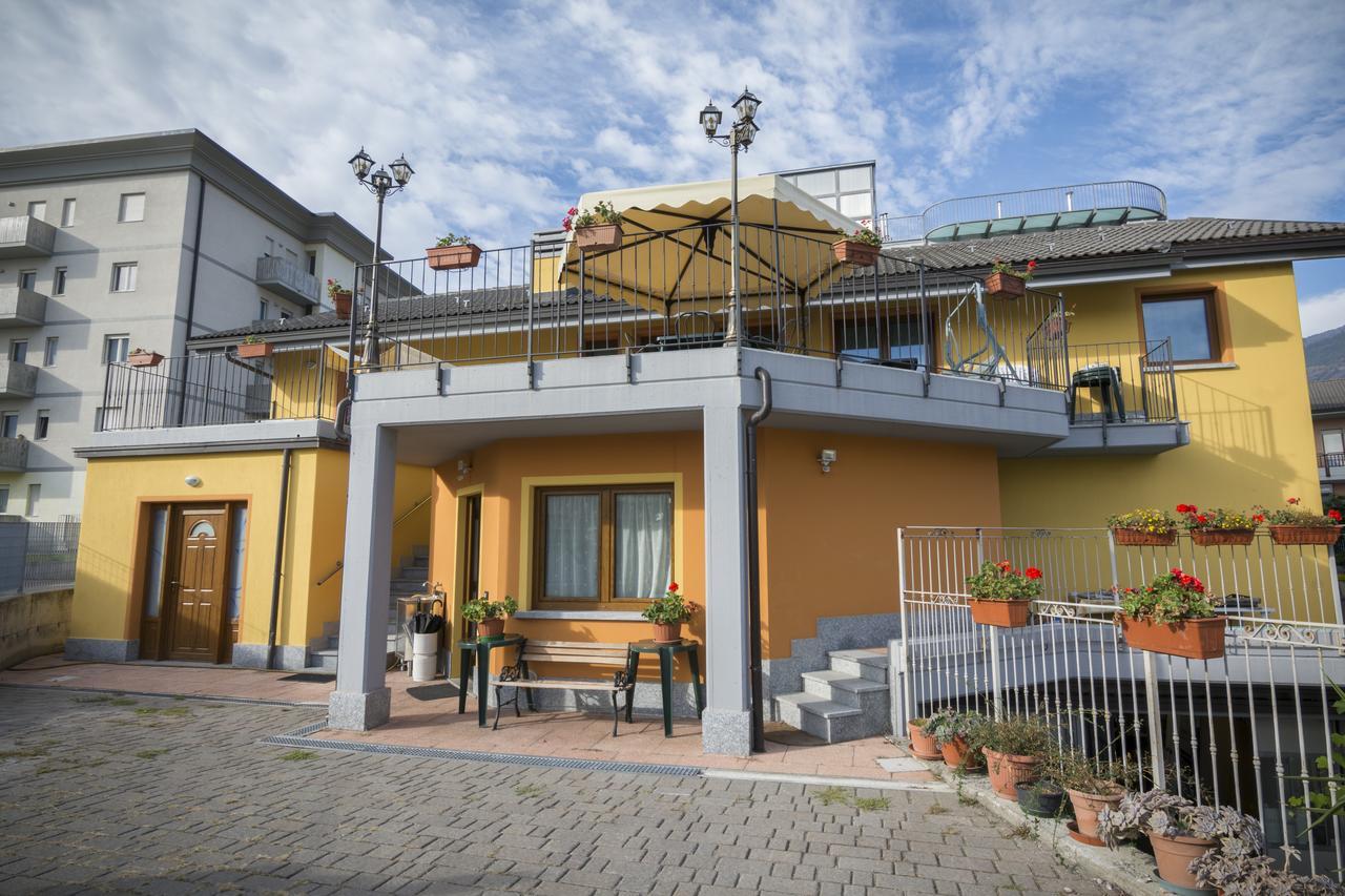 La Casa Del Grillo 1 Bed and Breakfast Aosta Eksteriør billede